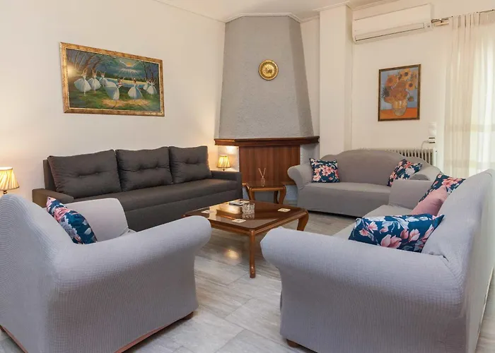 Classical 2 Bd Beauty Apt In Peaceful Chalandri