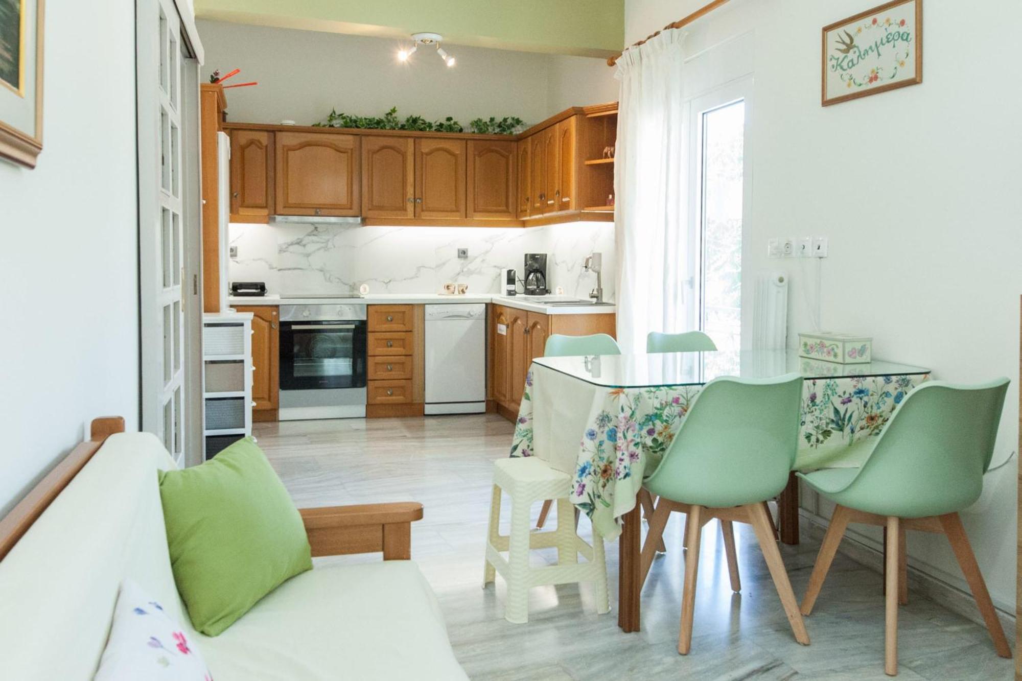 Classical 2 Bd Beauty In Peaceful Chalandri Апартаменты *