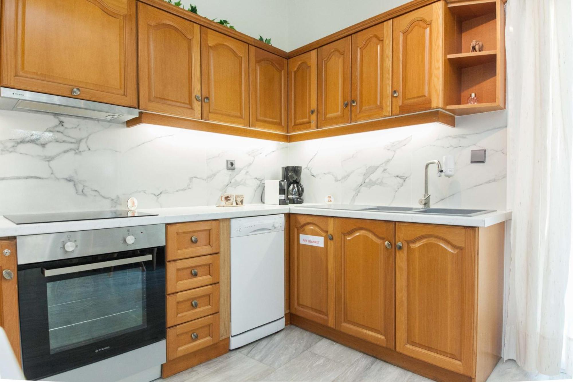 Classical 2 Bd Beauty In Peaceful Chalandri